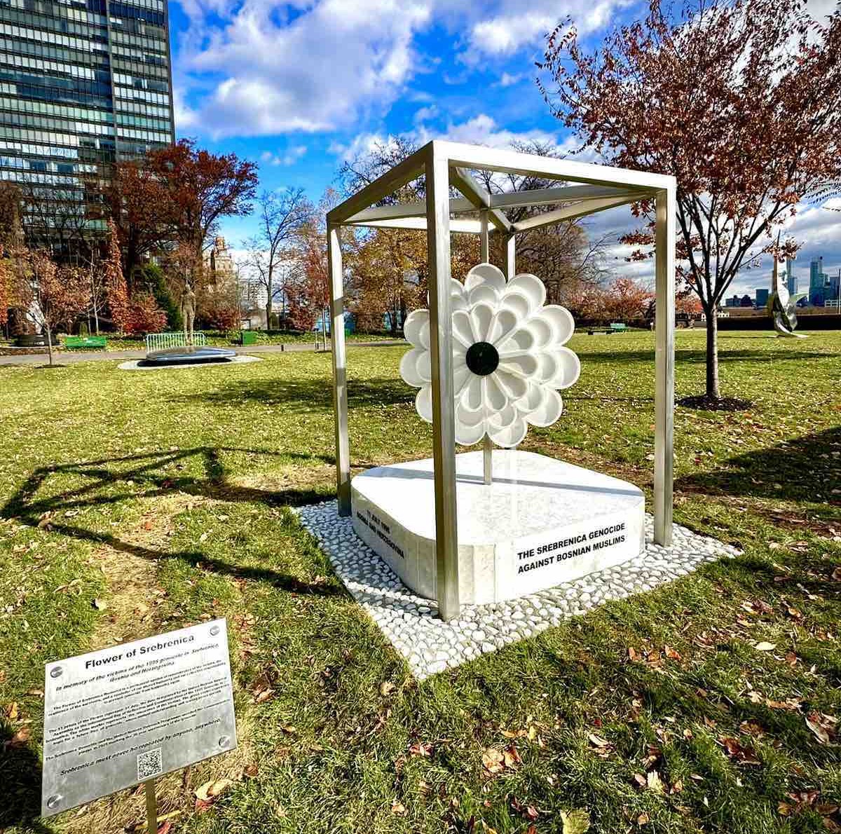 Specijalni program Federalnog radija povodom otvaranja spomenika „Cvijet Srebrenice“ u New Yorku